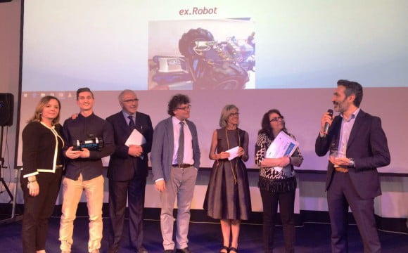 Helping Robots